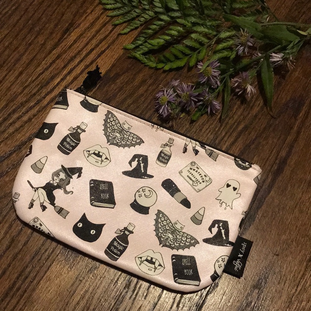 Ipsy Makeup Bag 💋BUNDLE ANY 3 IPSY BAGS FOR $10💋